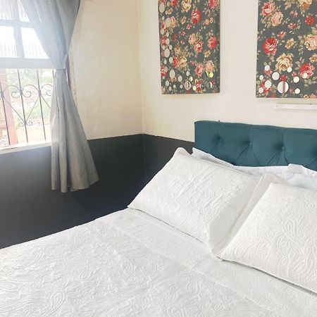 Nuh Hostel 오루프레투 외부 사진
